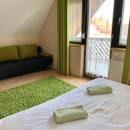 Levendula Vendeghaz Konukevi Bük